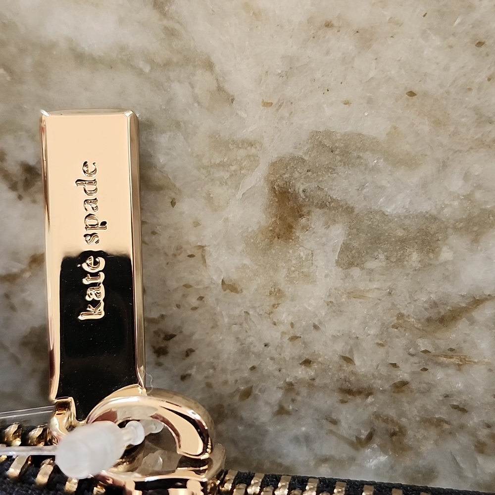 Kate Spade Wallet - Picture 5 of 8